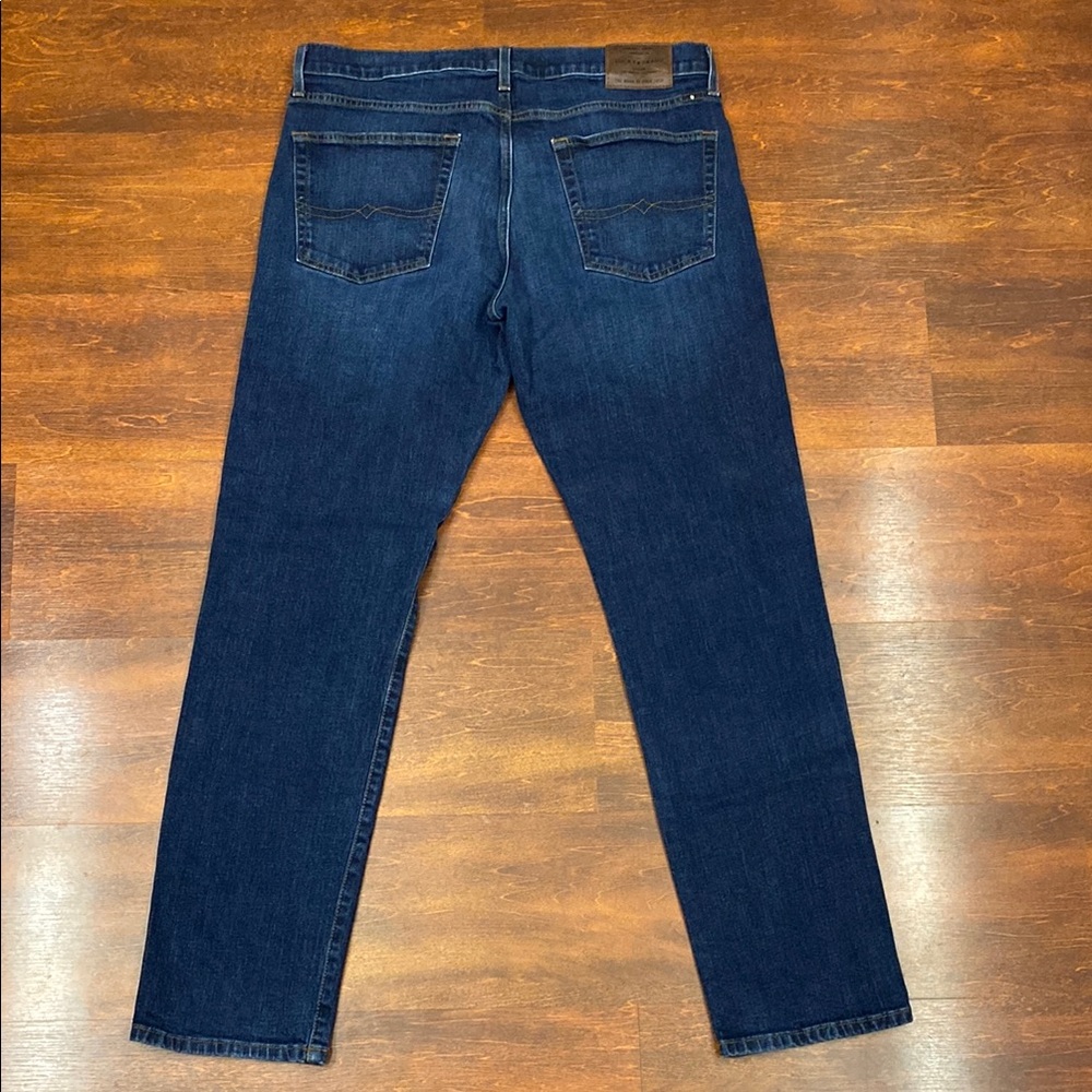 Men's Lucky Brand 221 straight Blue Jeans - Picture 3 of 4